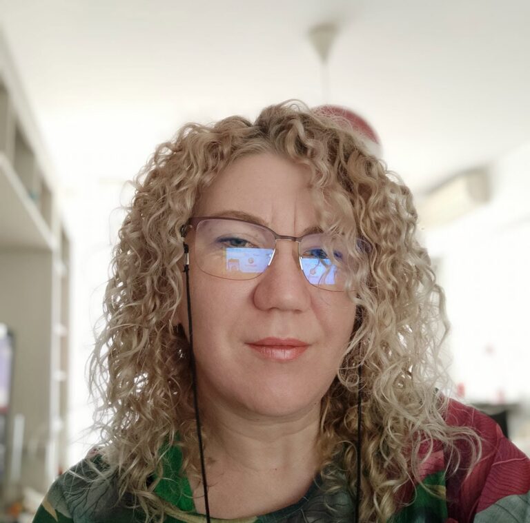 Roxana Cazaciuc
